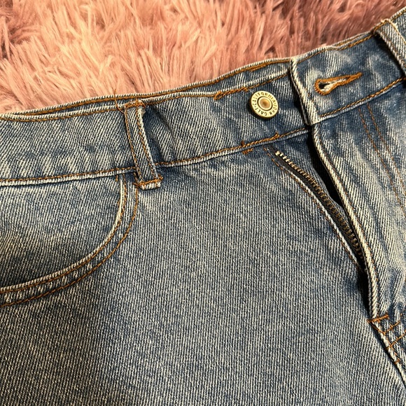 Brandy Melville solid mini denim skirt - Picture 2 of 3